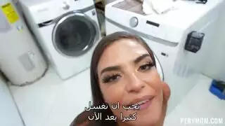 قواعد الأم المثيرة: شرجي وقذف داخل مهبلها في مكانها