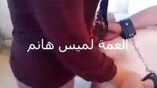 شهوة عائلية: عمة ذات خبرة تمارس الجنس مع مراهق منحرف
