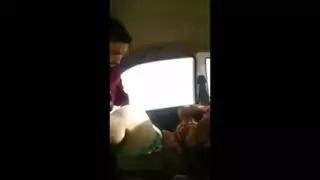 رحلة جنسية: فتاة مصرية تختنق من قضيب ضخم