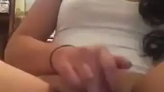 ام تضرب لبنها