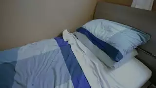 كيفيه جعل امي تنام معي في ملابسها الداخلية