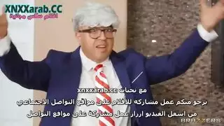 أم مثيرة تستمتع بعلاقة شرجية ومهبلية خشنة مع عدة رجال