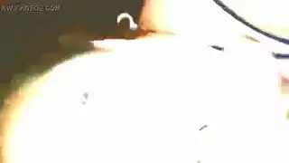 عشرة أقضيب صلبة تضرب زوجة الملك في مشهد إباحي
