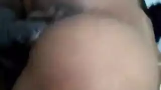 بورن عرقي عنيف: مؤخرة سمراء تتمدد بواسطة قضيب أسود
