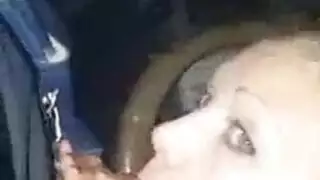 ليسبيان وجهًا لوجه تلعق كسًا بإثارة