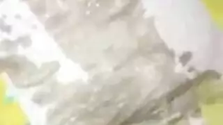 هذه الفتاة المثيرة تمزق قميصها لبعض الديك العميق