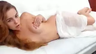 بورن هاردكور: قضيب كبير يضخ في مهبل مراهقة طازج مبلل