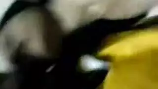 حمولة منوية تصل لوجه معصوب محتوى صريح
