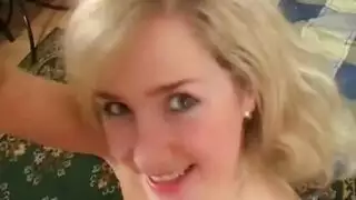أول جلسة جنسية صريحة لها مع صديقها