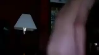 مراهقون نحيلون يمارسون جنسًا عنيفًا على السرير
