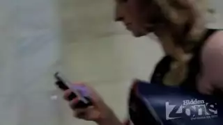 فرج مبلول مكشوف للمتعة الإباحية