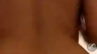 لاتينا ساخنة تنيج قضيب الأب الكبير بدلاً من صديقها