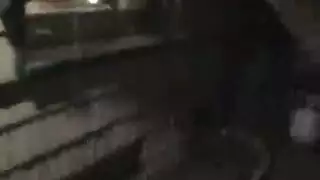 تلعب بكس أختها