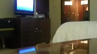بنت تقوم وتقعد على زب