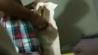 شرطي مثار يقتحم ليدك كس أندريا المبلول مراراً