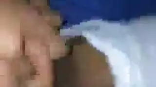 الفتاة الشابة لا تستطيع الاكتفاء من القضيب العميق