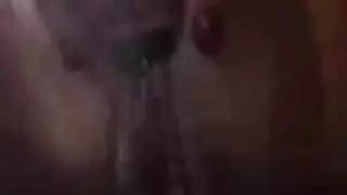 حارسات هواة يحصلن على كل ثقب يُضرب في جنس جماعي