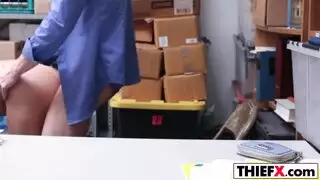 مهووس بملء ذلك الفرج الجميل