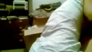 مصرية تروح لعشيقها الشقةيقلعها وينيكها