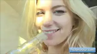 مص قوي يؤدي إلى قذف عرقي شغوف لآريا فاي