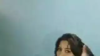 حلوة مراهقة تُقلى بالبصق ولديها شعر ناري أحمر