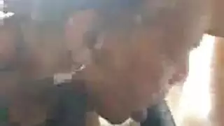 عاهرات مثيرات يستعرن ويتعرين