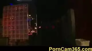 فنتازيا جنس حيواني: عضو حصان ضخم يمددها على اتساعها
