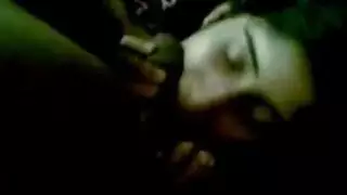 مشهد جنسي صريح مع تبول وعنف خفيف