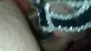 شرج عربي محجَب يأخذ قضبانًا كبيرة
