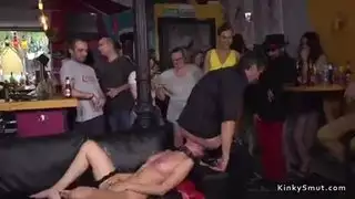 جلسة مثيرة مع سيدة ناضجة وشاب ممتلئ