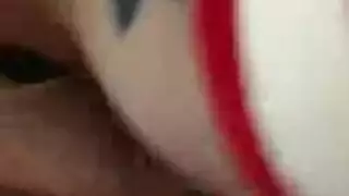 شقراء بنية شعر تدمر فرجها في فيلم إباحي خشن
