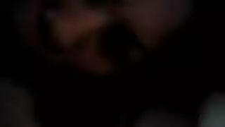 مليارديرة شقراء تفحص صديقها المريض فحصاً يدوياً حميماً