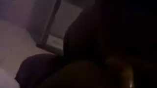 جبل سيئة تأخذ حمام دش فاخر