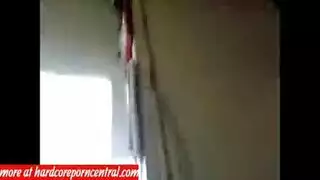 مدرب رياضي يأخذ قضيباً في جلسة شرجية مثيرة