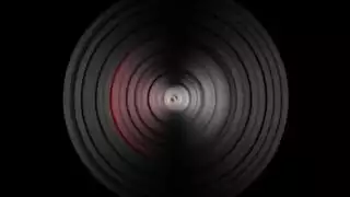 فيتش الأقدام إكس إكس إكس: عملاقة في كعب عالٍ أحمر تسحق وتغري