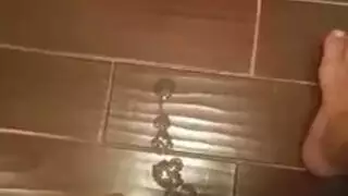 طلقات الظهر تتحول إلى صفع بينما يملأها بسائله المنوي