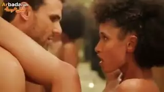 سكسي ينيك حبيبته بعنف