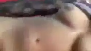 الكلبة الخبيثة تنيك وهي بعيدة عن حبيبها