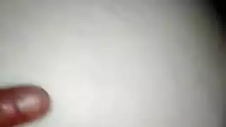زوجة هاوية ساخنة تأخذ قضيبًا أسودًا ضخمًا للفيديو الإباحي
