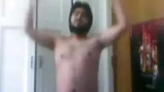 استمناء تحت ضوء القمر: مراهقة تتباهى بكسيها المبلول