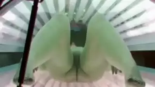  فتاة مراهقة مغرية تفتح كسها لأفعال إكس إكس إكس