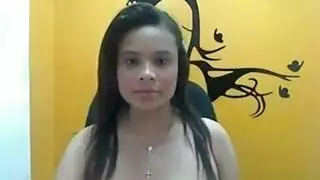 المغفلون الطبيعيون يمنحونها هزات جماعية ضخمة لفتحتها الدافئة