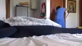 قضيب فرنسي أسود كبير يفاجئ خادمة مسلمة مثارة