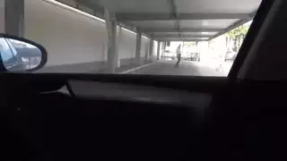 كوغر ألمانية ناضجة تأخذ عذرية اللاجئ السوري