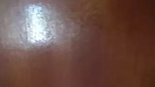 خيال المراهق الفرنسي المتلصص: يشاهد زوجة أبيه تستمني