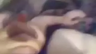 صرخات هذه العاهرة تجعلني أقذف سائلاً كثيفاً