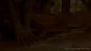 فرك كامل للجسم يؤدي إلى مص القضيب والقذف داخلها