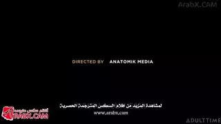 امرأة ناضجة لا تستطيع رؤية الأفلام الإباحية التي تشارك فيها