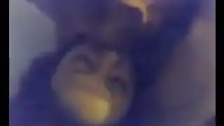 أم ناضجة خفيفة الدم في فعل إباحي مكثف: أوضة ترضي القضيب