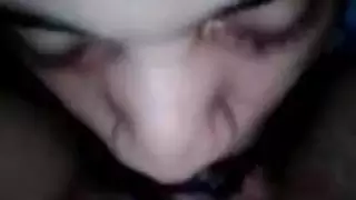 العاهرة سونيا تطلب جلسة لعق كس شرسة